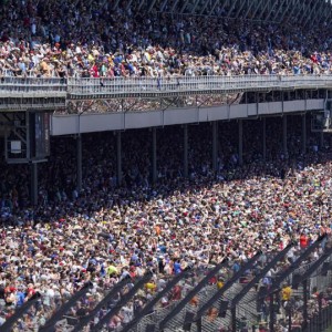 135000-fans-gather-at-indy-500-marking-worlds-largest-sports-event-during-pandemic