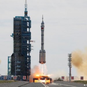 first-astronauts-blast-off-for-chinas-new-space-station