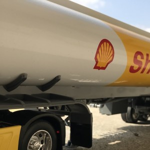 shell-shareholders-vote-to-supports-oil-giant-decision-to-move-to-london