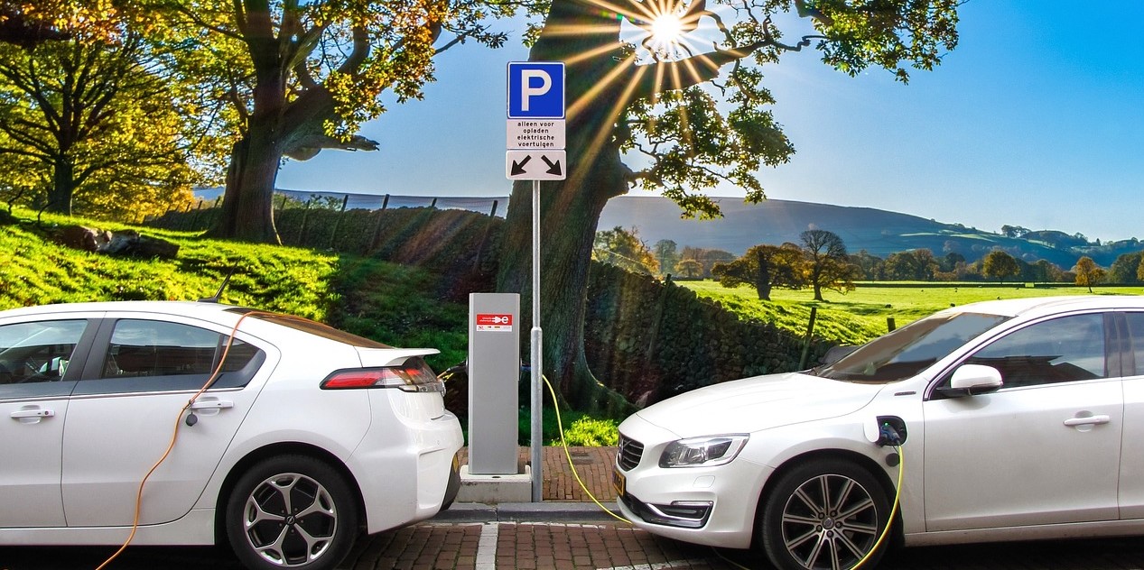 Why You Should Switch To Electric Vehicles In 2022, Cheaper Overall To Gas-Fueled Vehicles