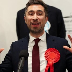labour-secures-dual-triumph-in-wellingborough-and-kingswood-by-elections-defeating-tories