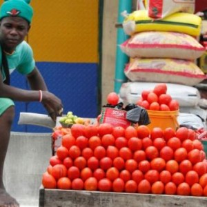 nigeria-workers-day-civil-servants-get-pay-rises-up-to-35-percent